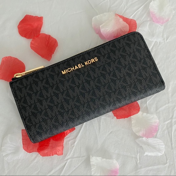 mk quarter zip wallet